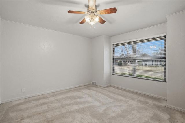 702 Kouba Drive, Yukon, OK 73099