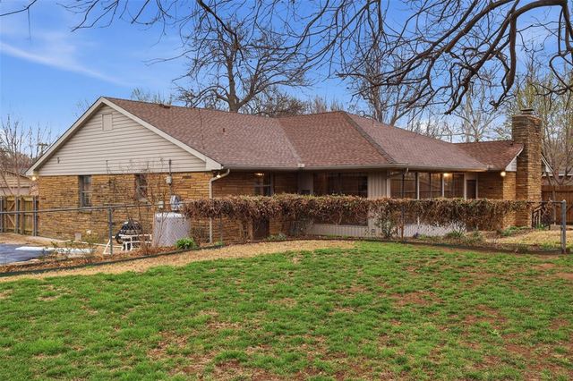 702 Kouba Drive, Yukon, OK 73099