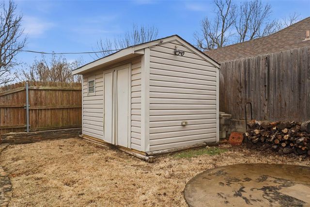 702 Kouba Drive, Yukon, OK 73099