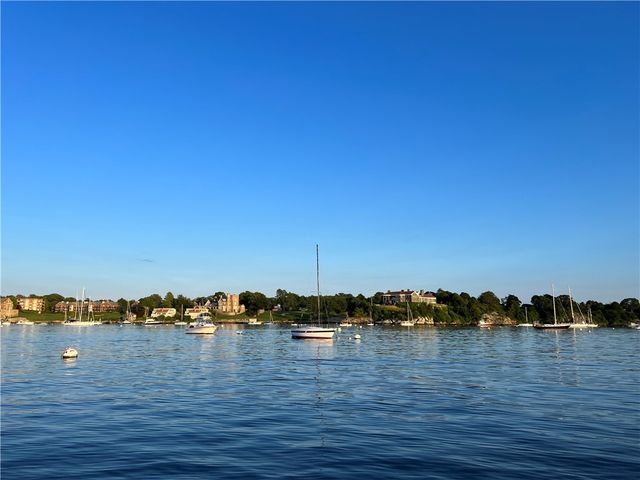 20 E East Bowery Street 2A, Newport, RI 02840