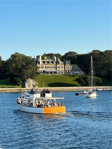 20 E East Bowery Street 2A, Newport, RI 02840