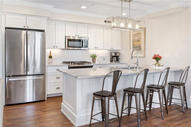 20 E East Bowery Street 2A, Newport, RI 02840