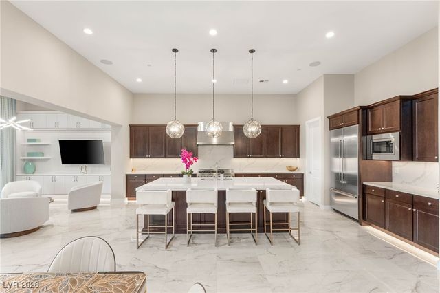 5201 Fading Sunset Drive, Las Vegas, NV 89135