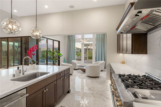 5201 Fading Sunset Drive, Las Vegas, NV 89135