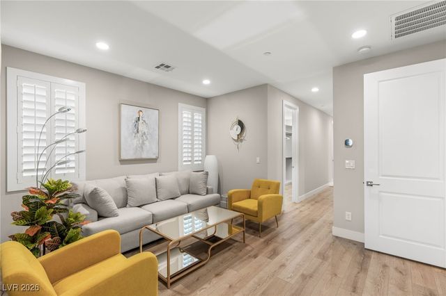 5201 Fading Sunset Drive, Las Vegas, NV 89135