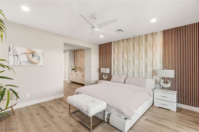 5201 Fading Sunset Drive, Las Vegas, NV 89135