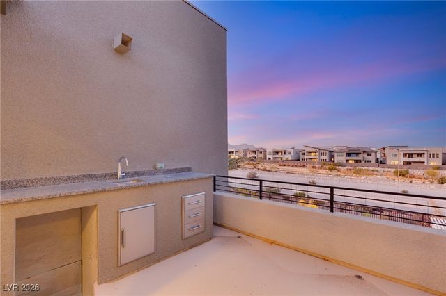 5201 Fading Sunset Drive, Las Vegas, NV 89135