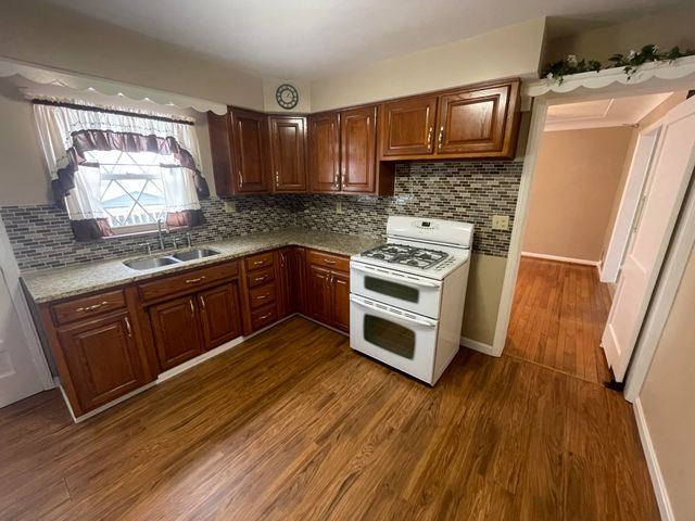 5 S Sherry Lane, Bellevue, KY 41073