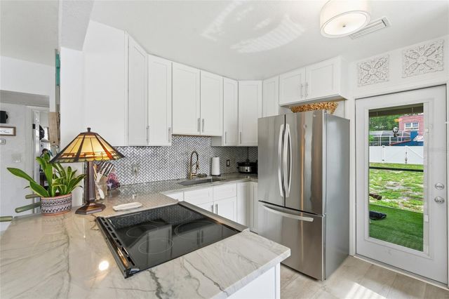 6810 4TH AVENUE N, St Petersburg, FL 33710