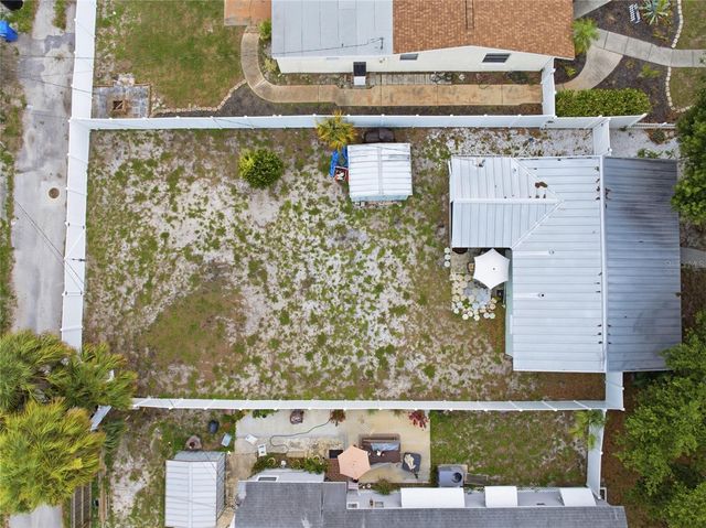 6810 4TH AVENUE N, St Petersburg, FL 33710