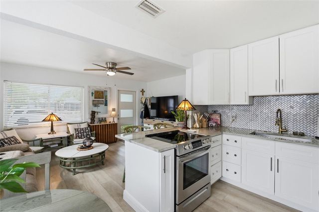 6810 4TH AVENUE N, St Petersburg, FL 33710