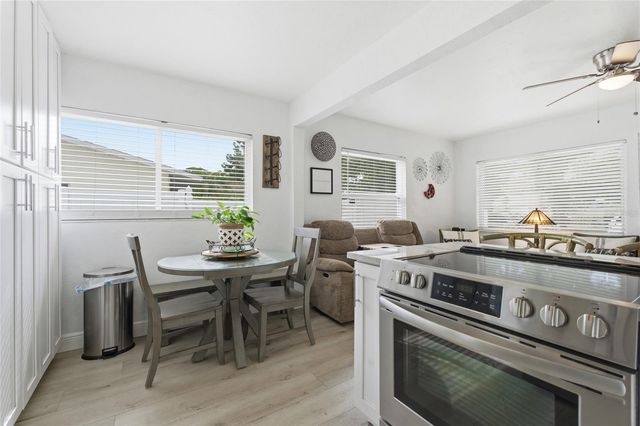 6810 4TH AVENUE N, St Petersburg, FL 33710