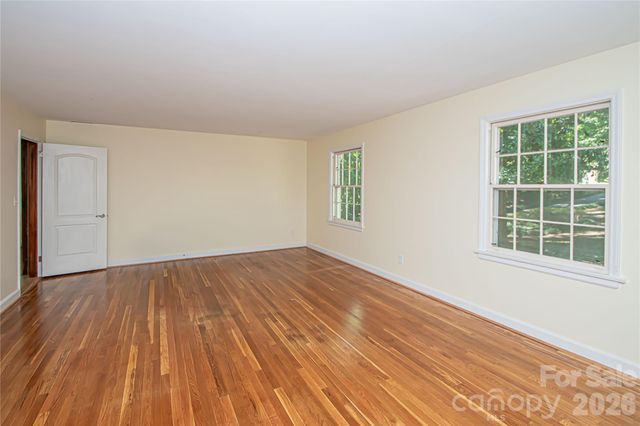 7400 Oakwood Lane, Charlotte, NC 28215