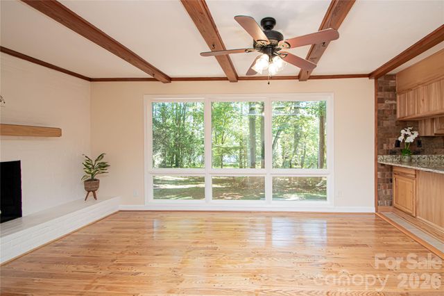 7400 Oakwood Lane, Charlotte, NC 28215
