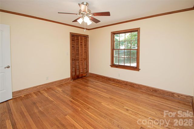 7400 Oakwood Lane, Charlotte, NC 28215