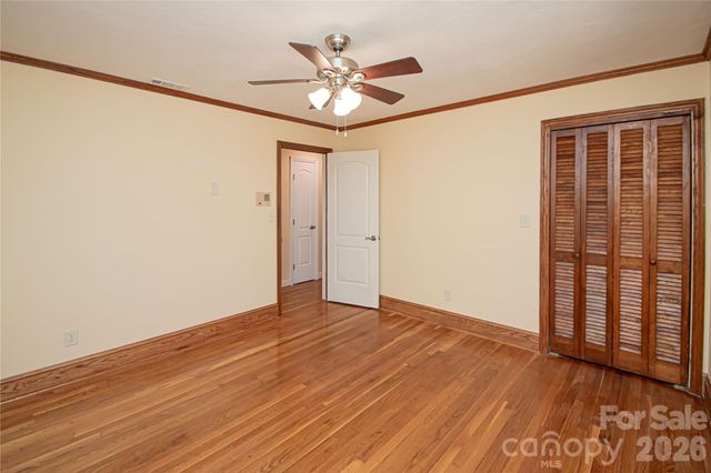 7400 Oakwood Lane, Charlotte, NC 28215