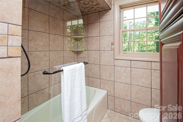 7400 Oakwood Lane, Charlotte, NC 28215