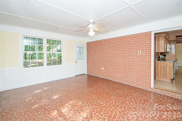 7400 Oakwood Lane, Charlotte, NC 28215