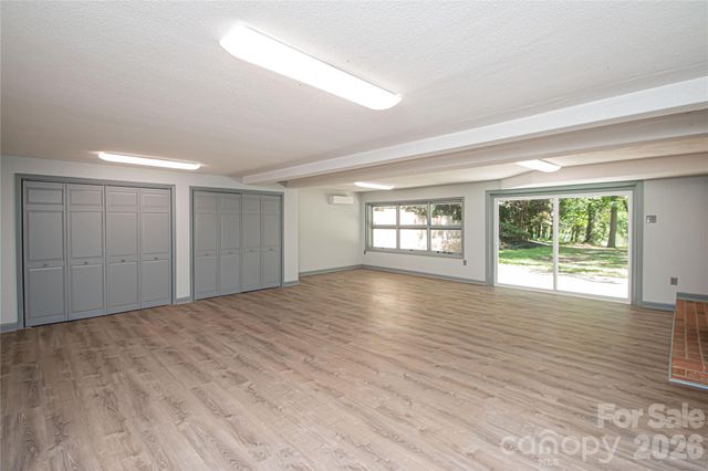 7400 Oakwood Lane, Charlotte, NC 28215