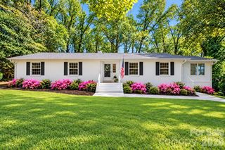 7400 Oakwood Lane, Charlotte, NC 28215