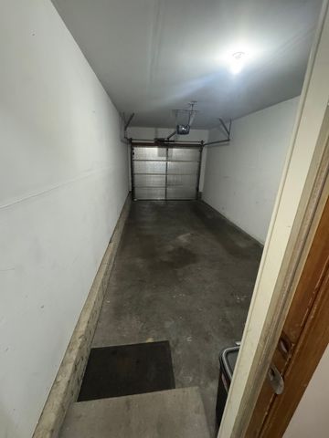 2430 E 51st Street C, Davenport, IA 52807