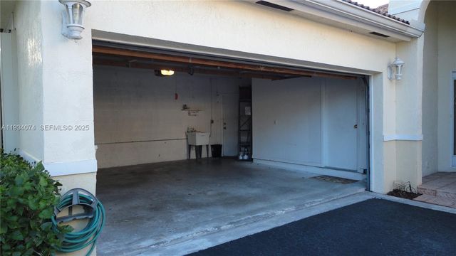 4779 NW 5th Ct, Coconut Creek, FL 33063