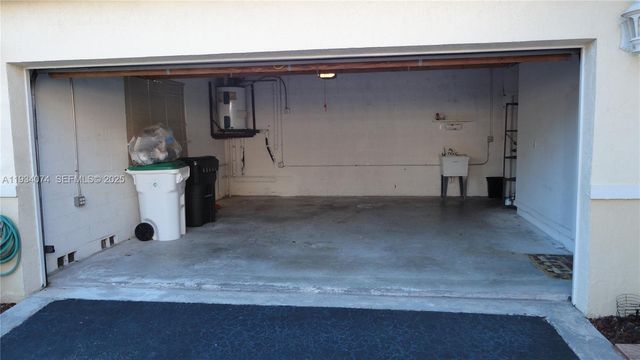 4779 NW 5th Ct, Coconut Creek, FL 33063