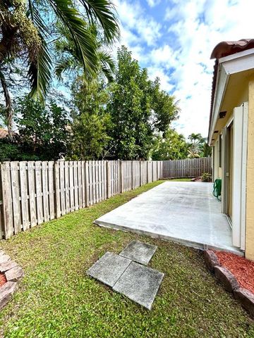 4779 NW 5th Ct, Coconut Creek, FL 33063