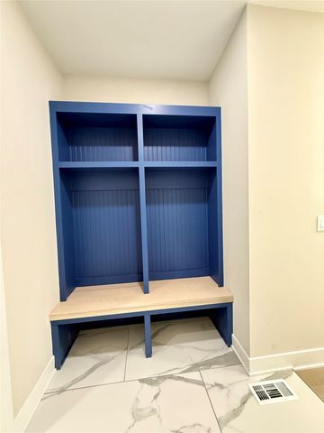 1946 Tuscany Drive SE, Altoona, IA 50009