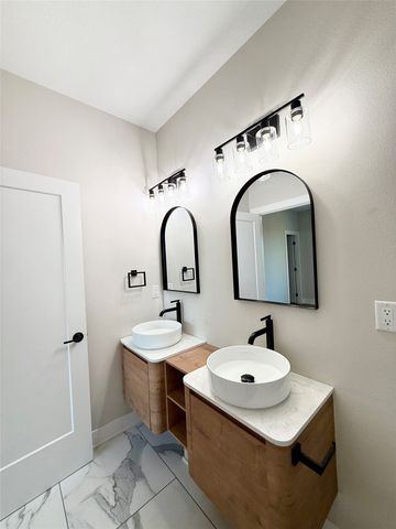 1946 Tuscany Drive SE, Altoona, IA 50009