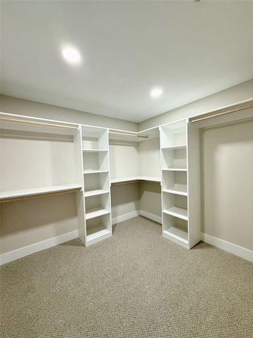 1946 Tuscany Drive SE, Altoona, IA 50009