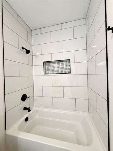 1946 Tuscany Drive SE, Altoona, IA 50009