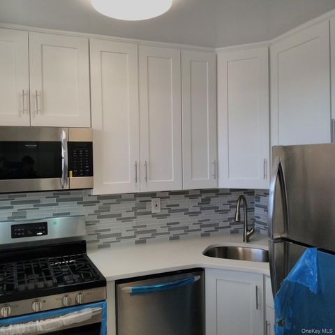 61-35 98th Street 17M, Rego Park, NY 11374