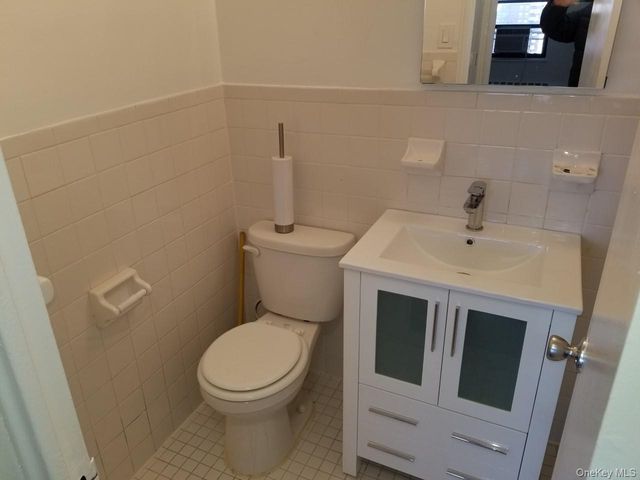 61-35 98th Street 17M, Rego Park, NY 11374