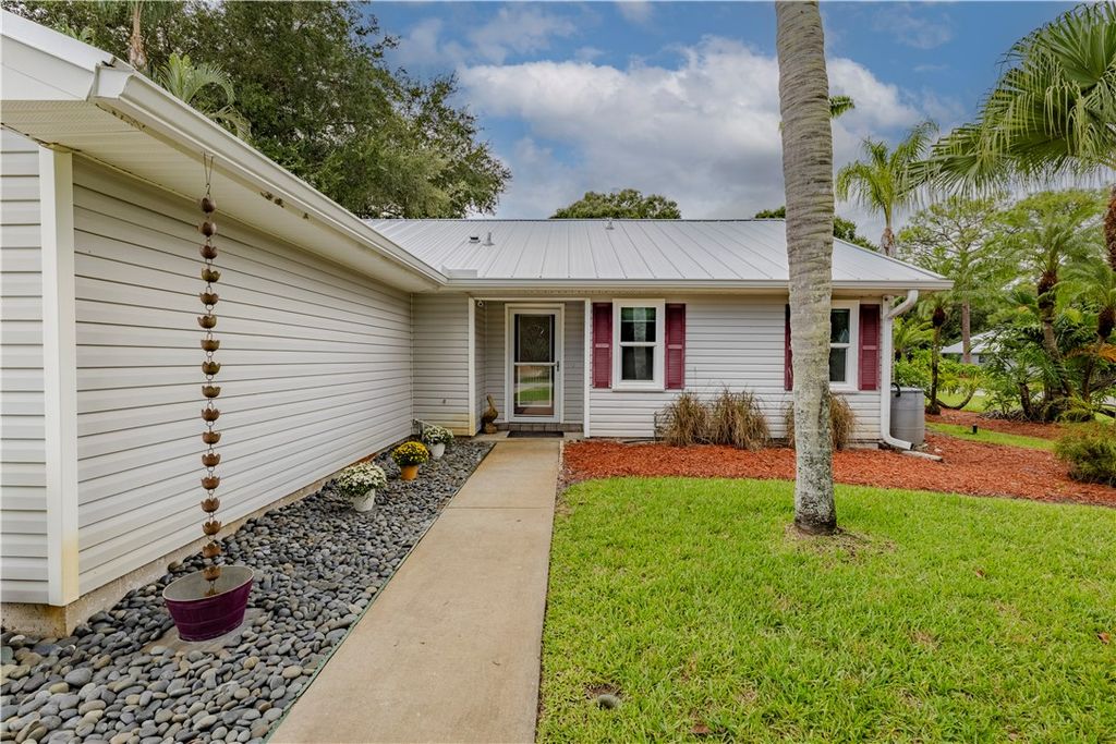 1375 39th Avenue, Vero Beach, FL 32960