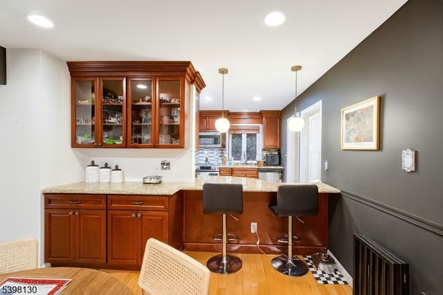 56 Gould St, Clifton City, NJ 07013