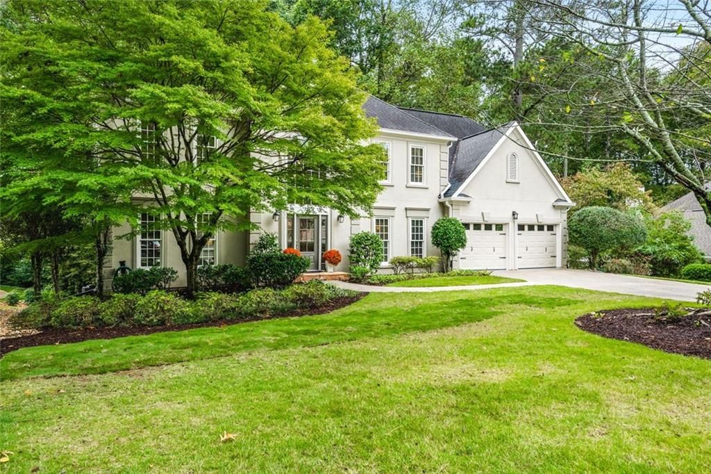 861 Chestnut Lake NE Drive, Marietta, GA 30068