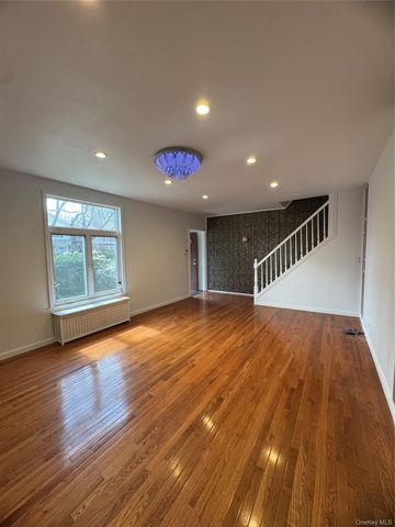 20619 Richland Avenue, Oakland Gardens, NY 11364