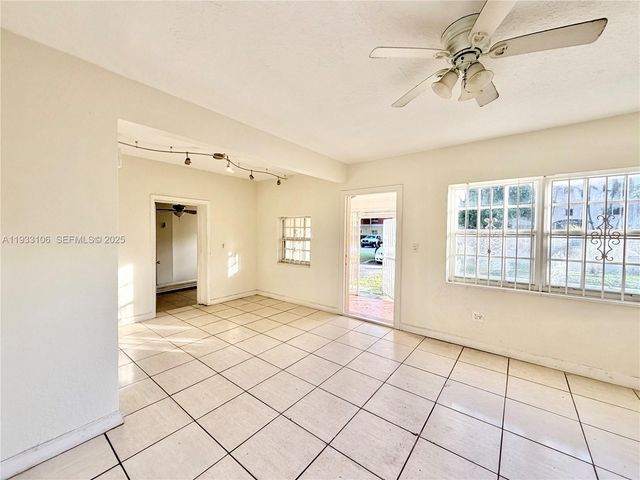 2023 NE 169th St, North Miami Beach, FL 33162