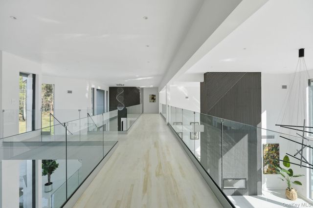 31 Chestnut Hill Drive, Upper Brookville, NY 11771