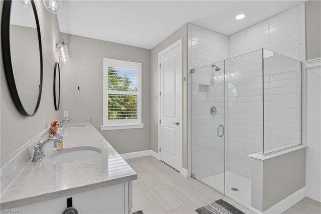17624 Kinzie LN, Estero, FL 33928