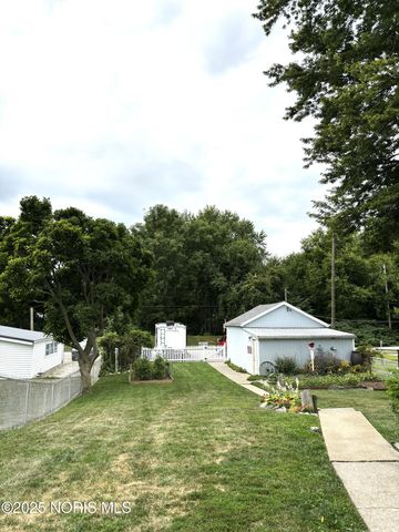 12369 Lagoon Drive, Curtice, OH 43412