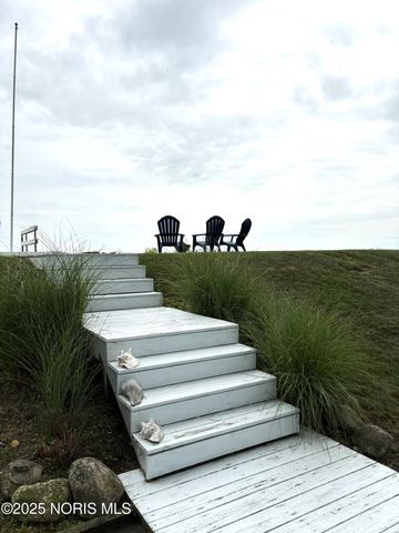 12369 Lagoon Drive, Curtice, OH 43412