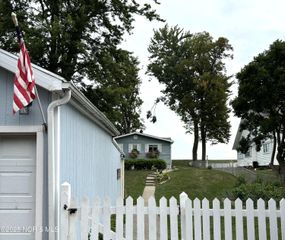 12369 Lagoon Drive, Curtice, OH 43412