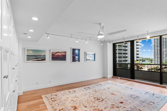 100 Lakeshore Drive 458, North Palm Beach, FL 33408