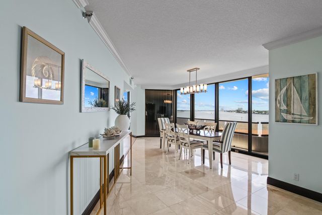 100 Lakeshore Drive 458, North Palm Beach, FL 33408