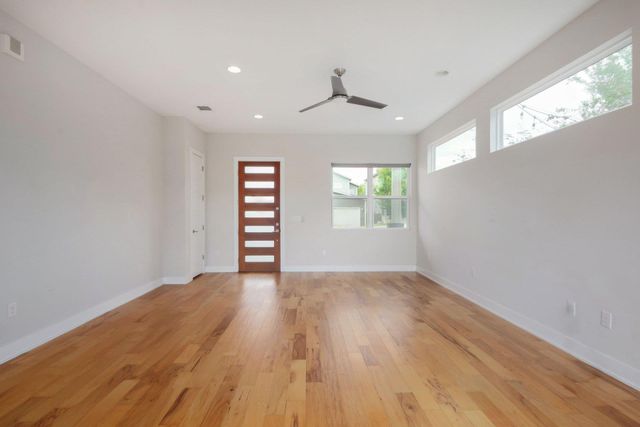 7013 Boyle DR, Austin, TX 78724