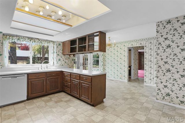 1917 Dovercliff Court, Chesterfield, MO 63017