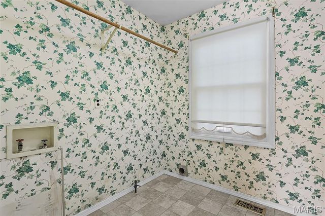 1917 Dovercliff Court, Chesterfield, MO 63017