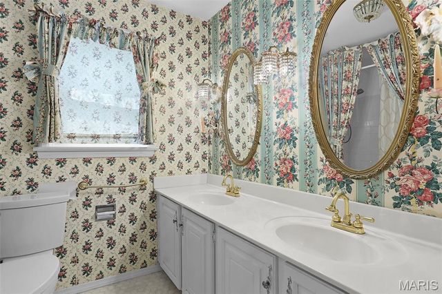 1917 Dovercliff Court, Chesterfield, MO 63017